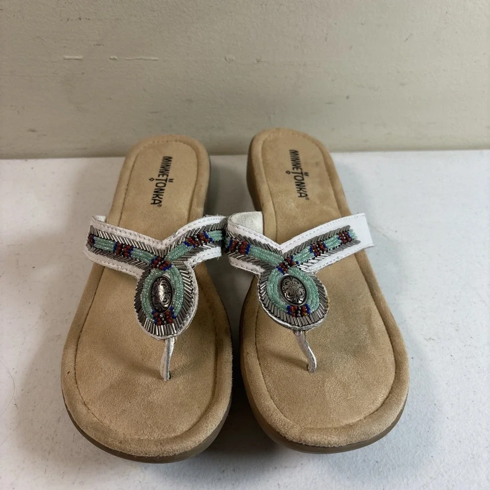 Minnetonka White Leather Thong Sandals Womens Sz 8‎ Blue Silver Beaded Accents